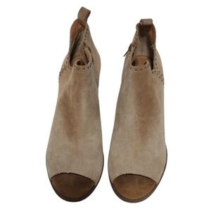 Lucky Brand Women's Lotisha Heeled booties Pump Sesame Beige‎ Suede Size 10M US